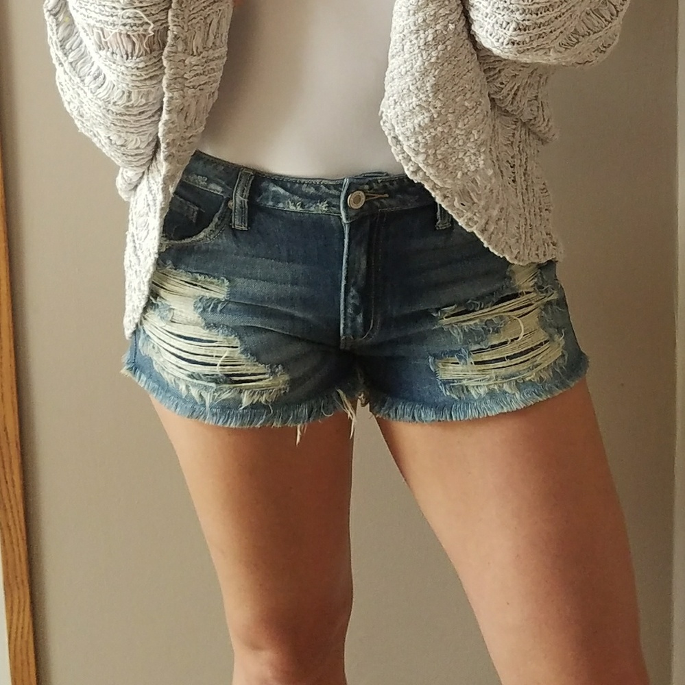 🌺LAST ONE! Distressed Shorts by Kancan🌺 - Picture 5 of 5